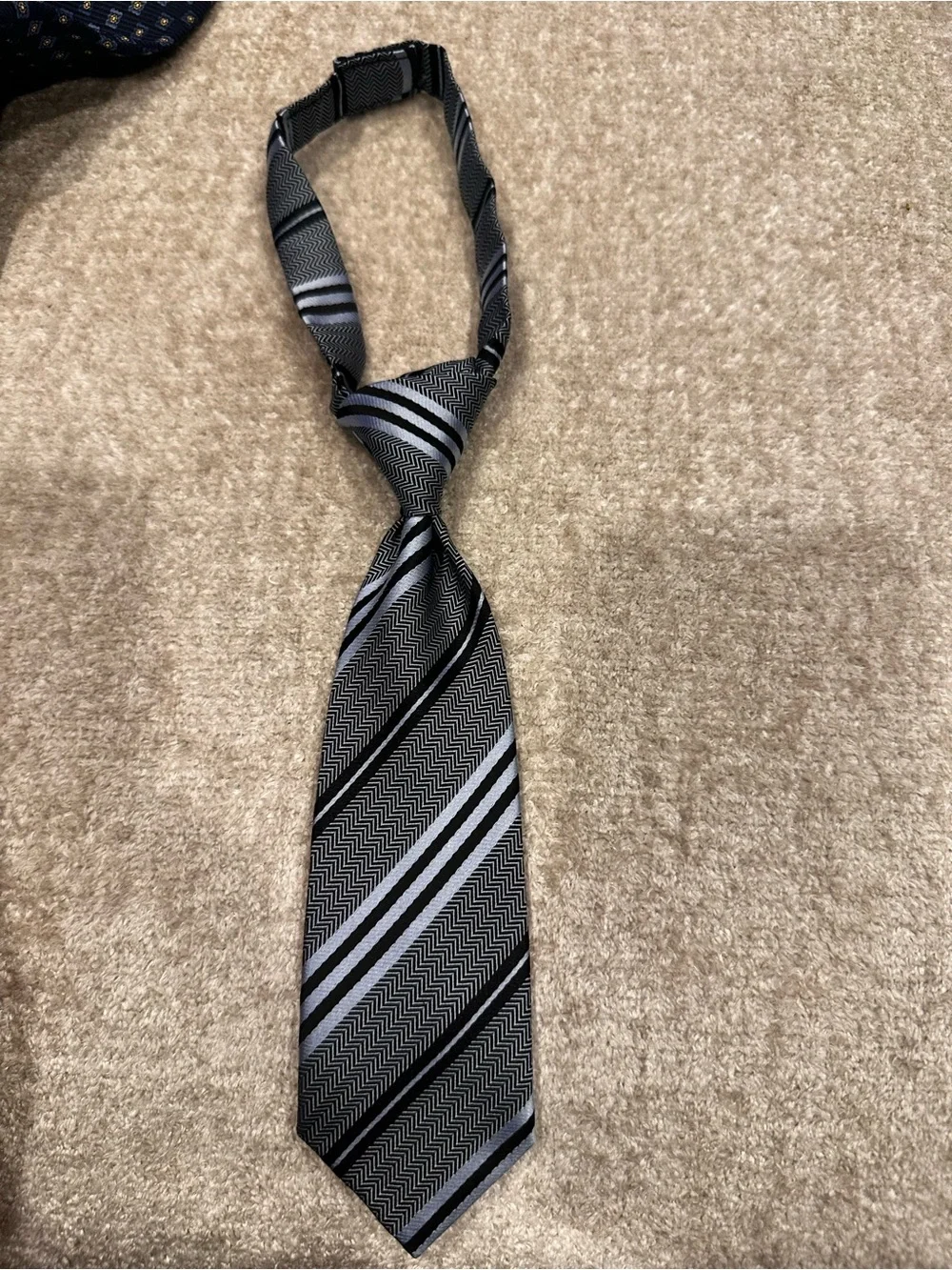 Classic Black and Silver Striped Pre-Tied Tie